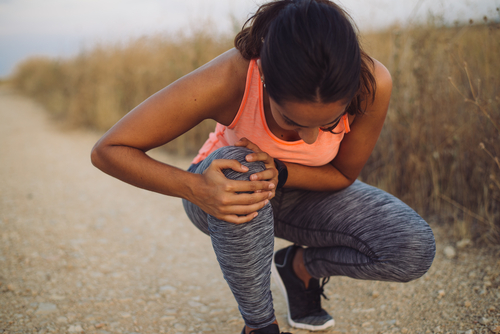 What does it mean if I have a loud pop in the knee followed by pain? shutterstock 512055268 What does it mean if I have a loud pop in the knee followed by pain?