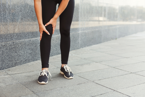 Should I be concerned if I felt a pop in my knee? shutterstock 1027720294 felt a pop in my knee