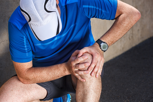 What can lead to inner knee pain while you're running? shutterstock 195095900 inner knee pain running