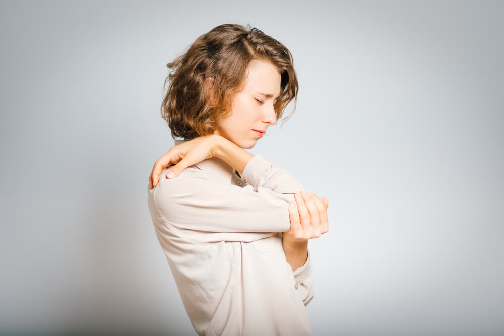 Three steps you can take to avoid elbow nerve pain shutterstock 476482426 elbow nerve pain