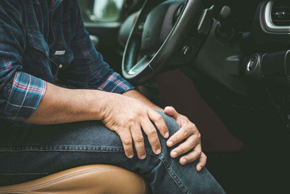 3 reasons why you may experience knee pain from driving shutterstock 1819296842 1 knee pain from driving