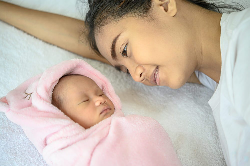 5 likely causes of your groin pain after a C-section the mother looked at the newborn baby in bed 2023 11 27 05 28 46 utc 5 likely causes of your groin pain after a C-section